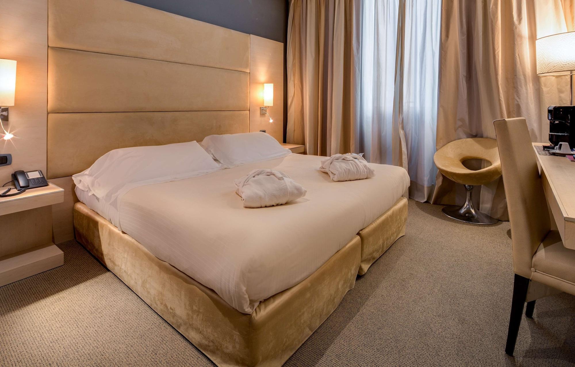 Western Expo Hotel